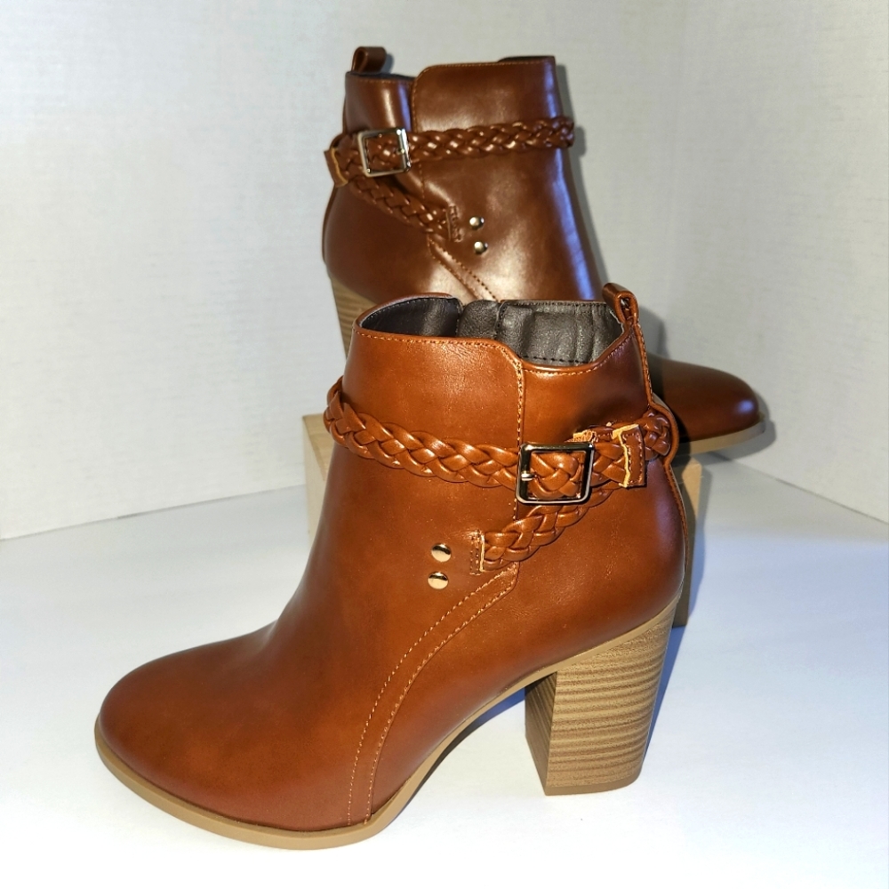 Cognac 7M American Wagle NWT